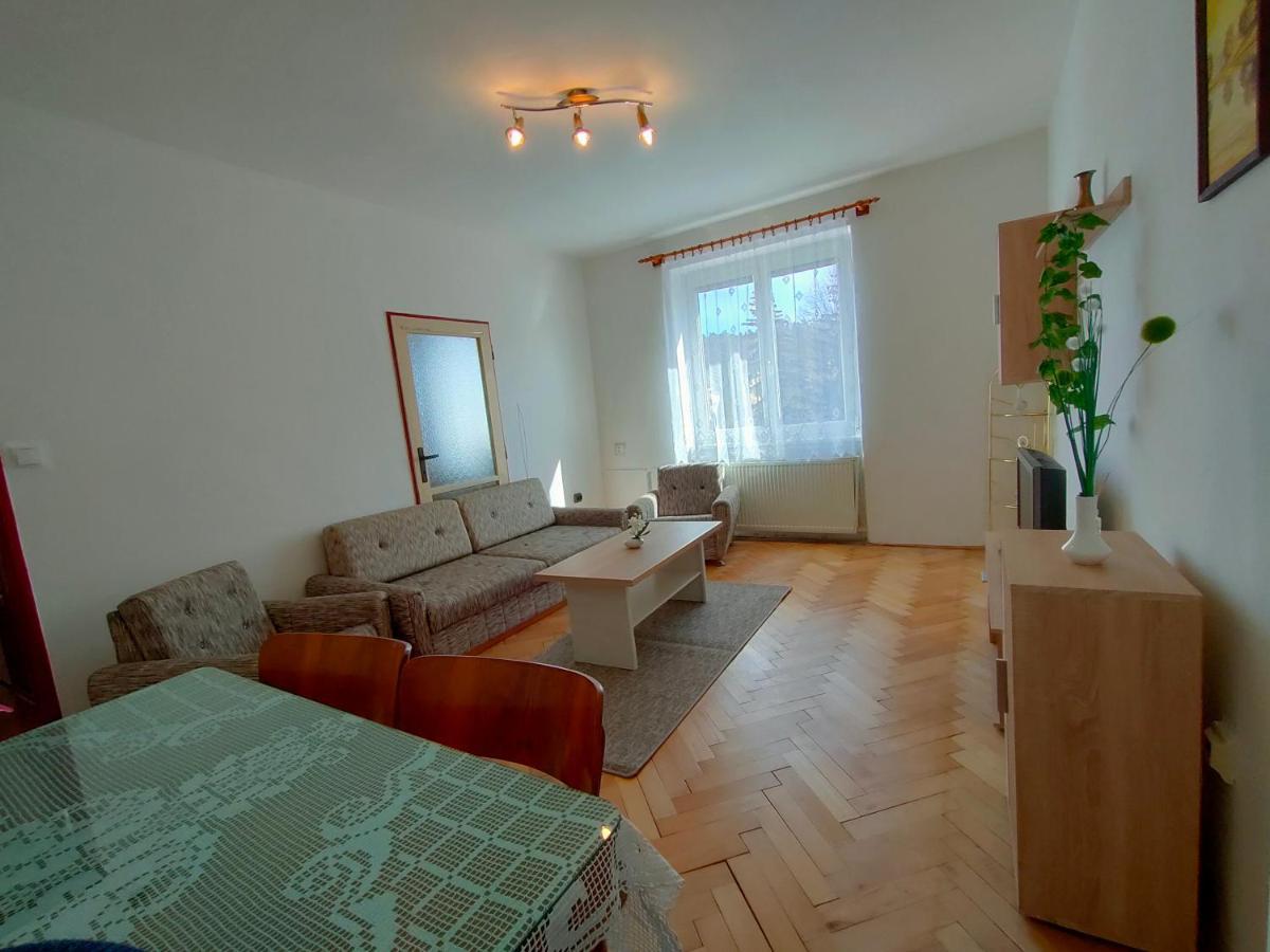 2-Iz. Byt V Tichej Lokalite S Bezplatnym Parkovanim Liptovsky Hradok Exterior photo
